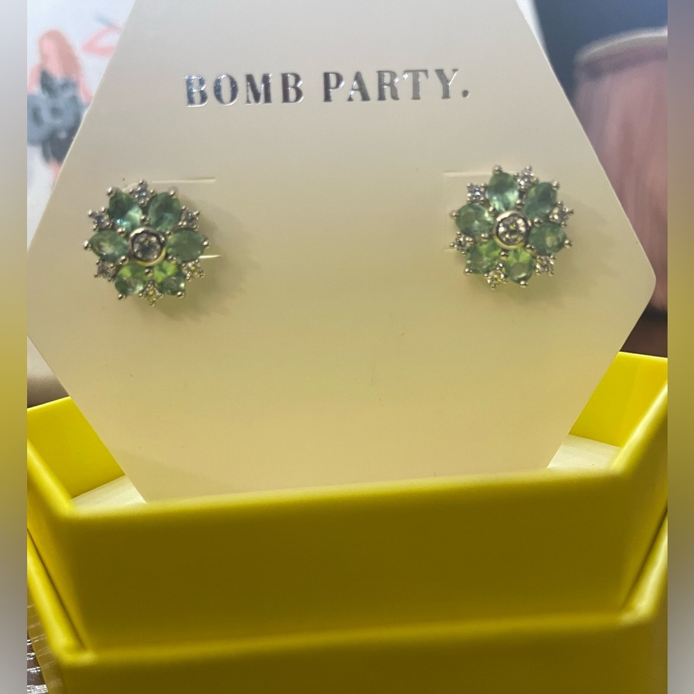 BP Seeing Stars studs RBP3405 lab created write on rhodium plating